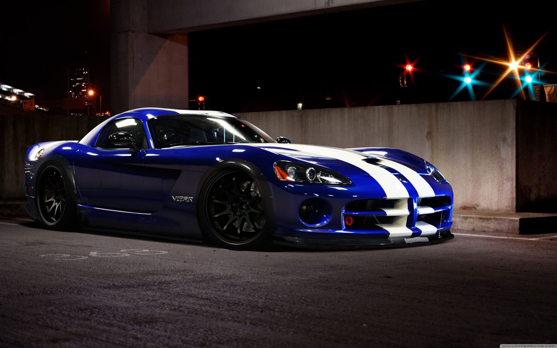 Samochód z Need for Speed: Most Wanted Dogde Viper