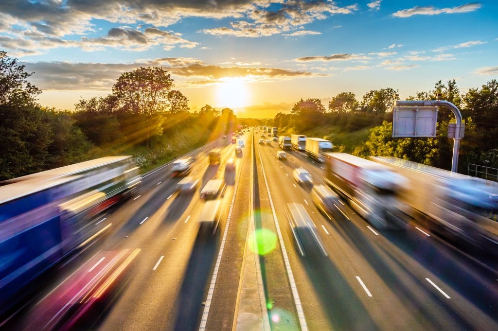 Prędkość minimalna na autostradzie