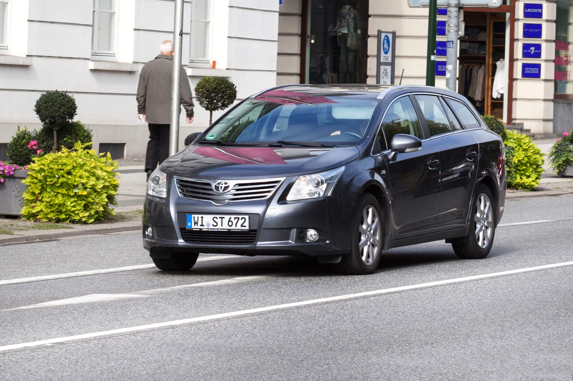 toyota avensis 3