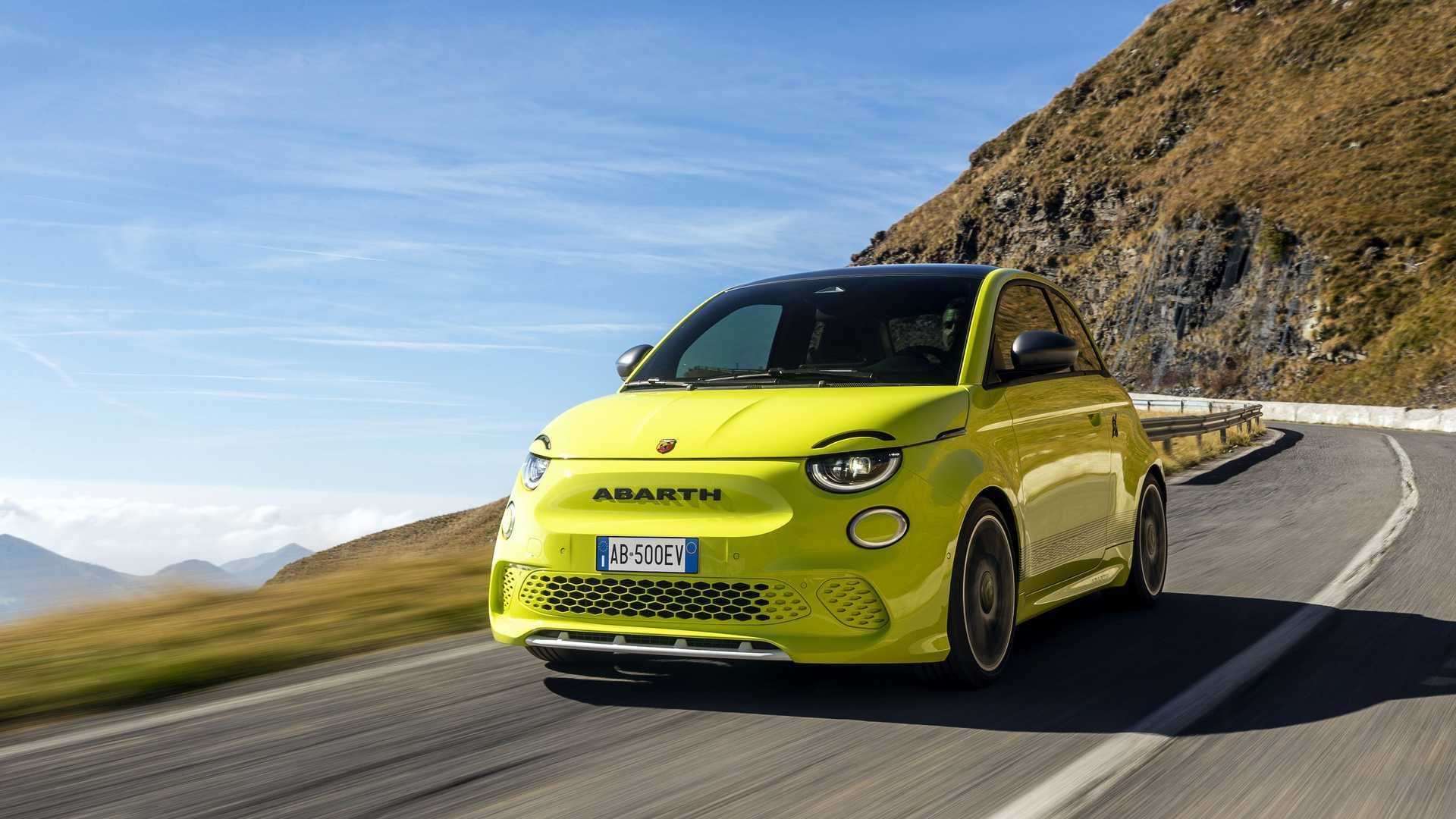 Mały, żółty i wściekły Abarth 500e doczekał się nareszcie polskiej ceny. Fot. Materiały Prasowe Abarth