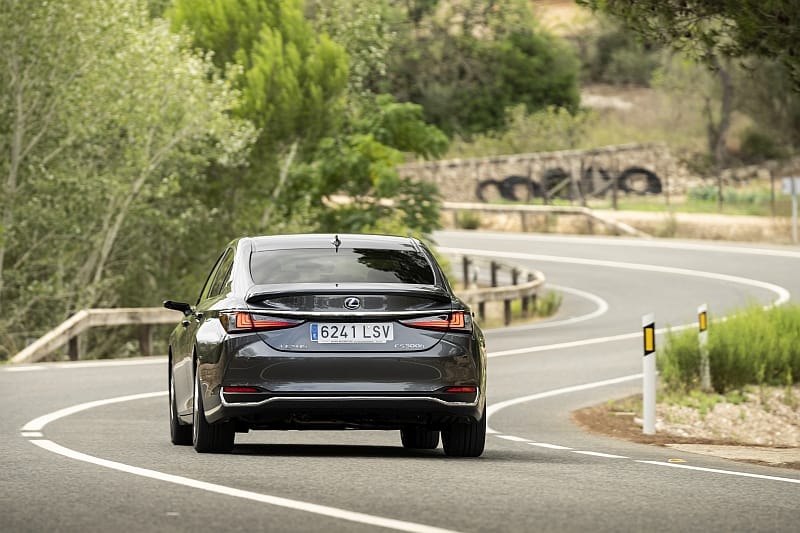 2021 Lexus ES