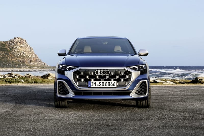 2024 Audi sQ8