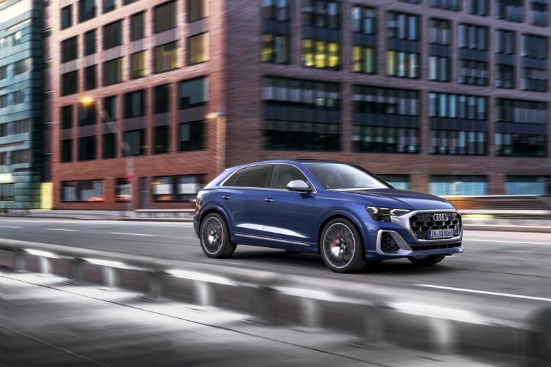 2024 Audi sQ8