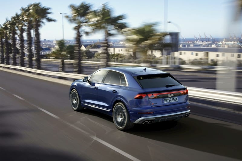 2024 Audi sQ8