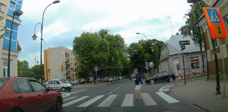 Wyprzedzanie na przejściu dla pieszych