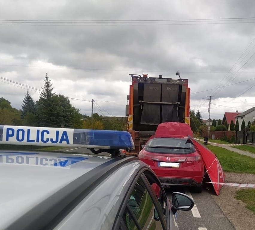 Kobieta prowadząca osobówkę była pijana. Fot. Policja