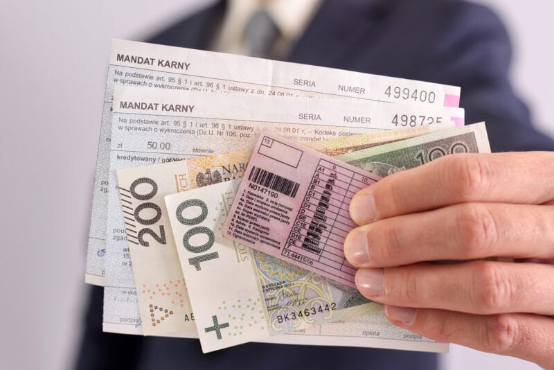 mandat prawo jazdy gotówka
