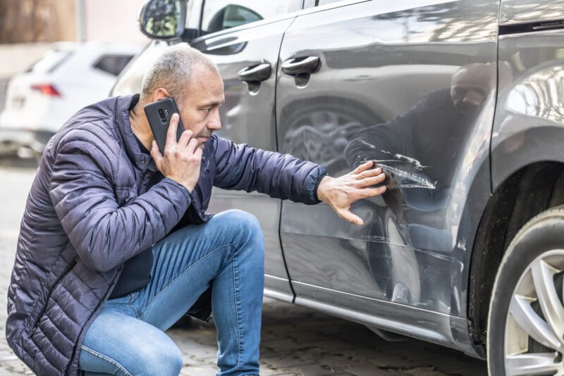 szkoda parkingowa ucieczka brak sprawcy