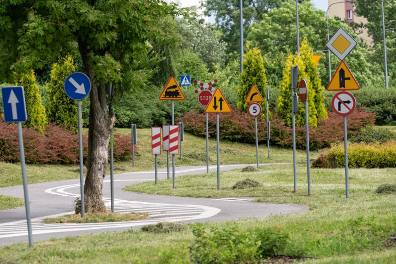 znak pułapka wiele znaków