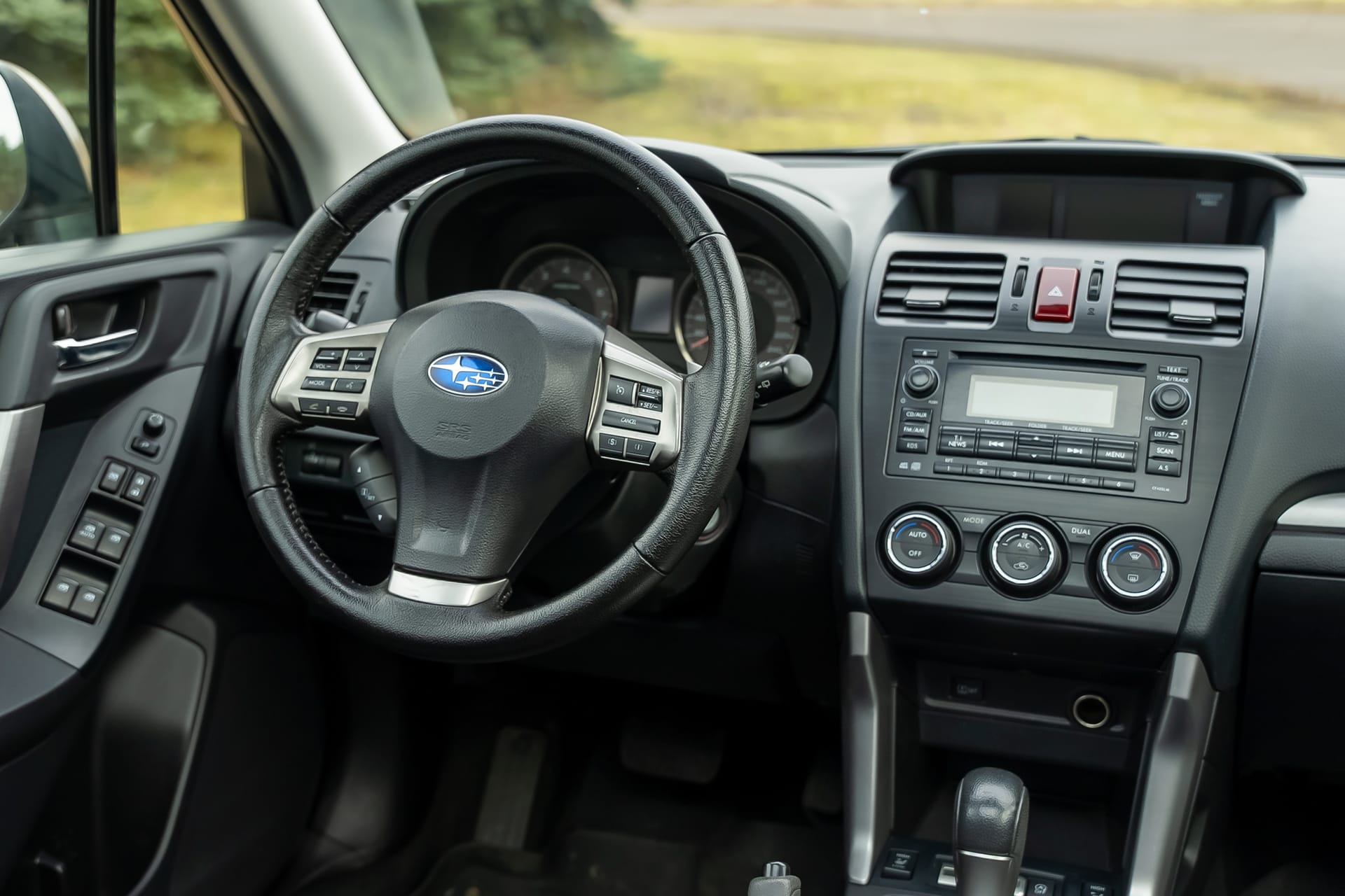 Subaru Forester IV wnętrze