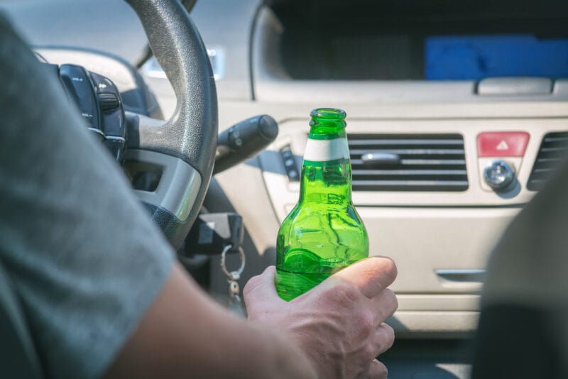 butelka alkohol kierowca
