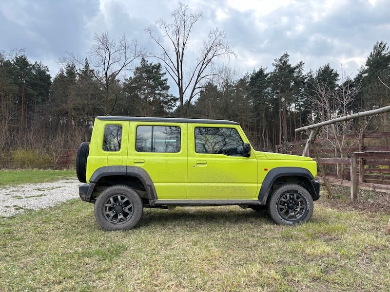 Suzuki Jimny 5d bok