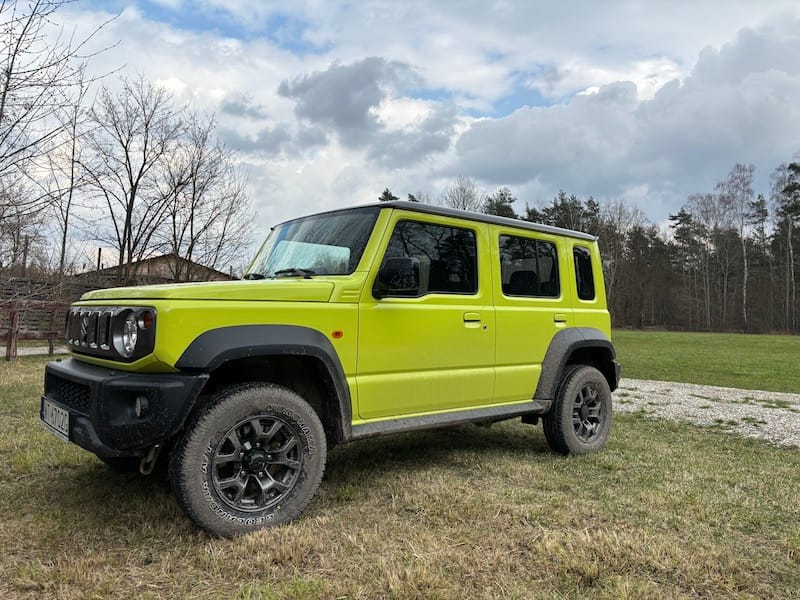 Suzuki Jimny 5d przód bok