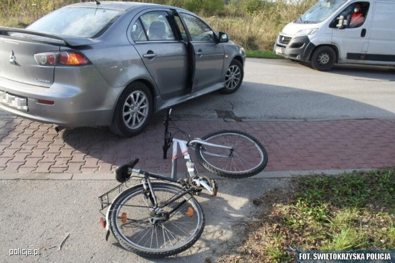 rower auto szkoda kolizja zderzenie