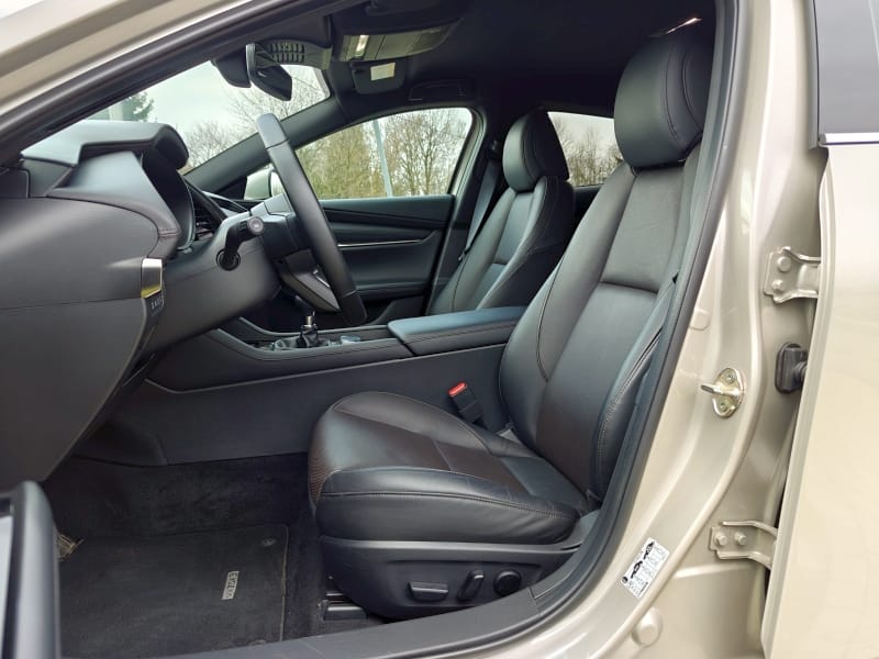 2024 Mazda 3 e-Skyactiv-X - fotele