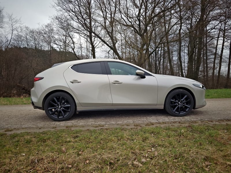 2024 Mazda 3 e-Skyactiv-X - bok