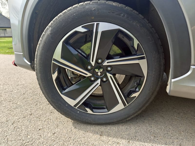2024 Mitsubishi Eclipse Cross - koło