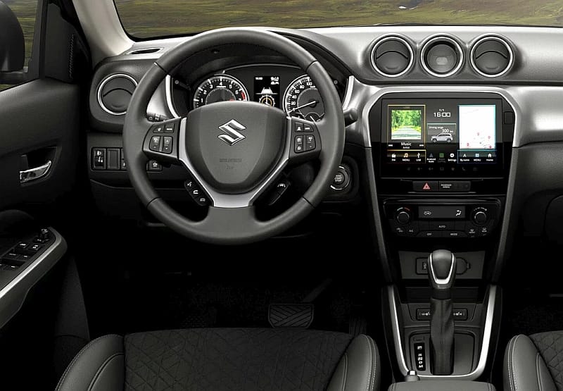2024 Suzuki Vitara - kokpit