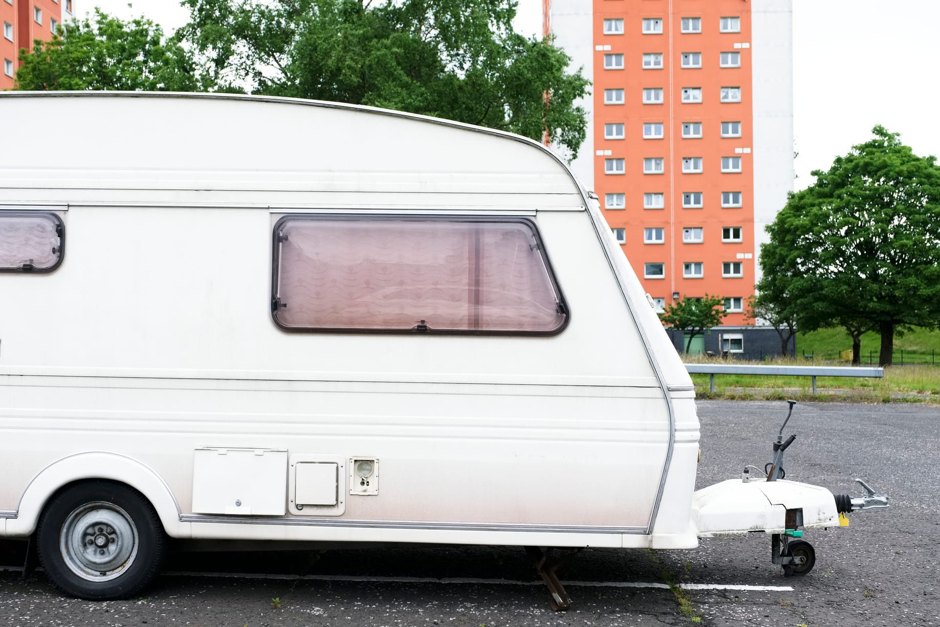 parking przyczepa kempingowa parkowanie