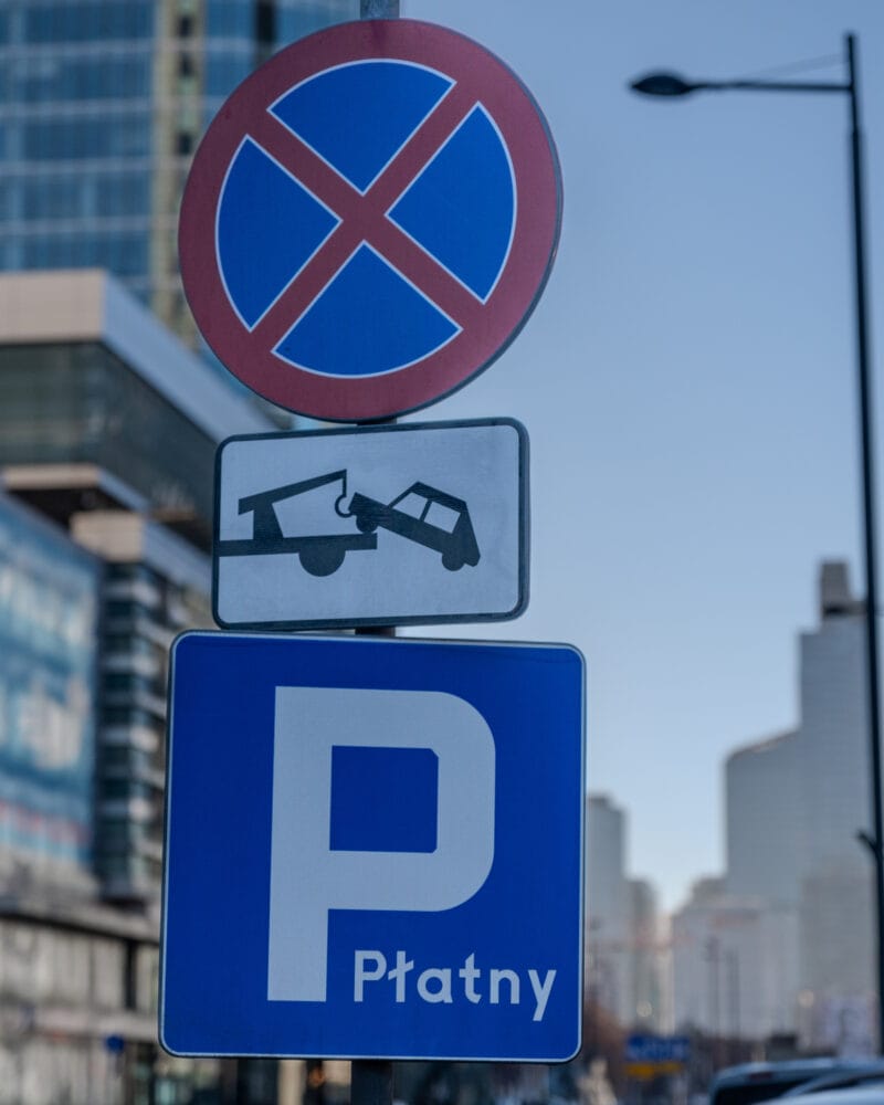 znak parking zakaz