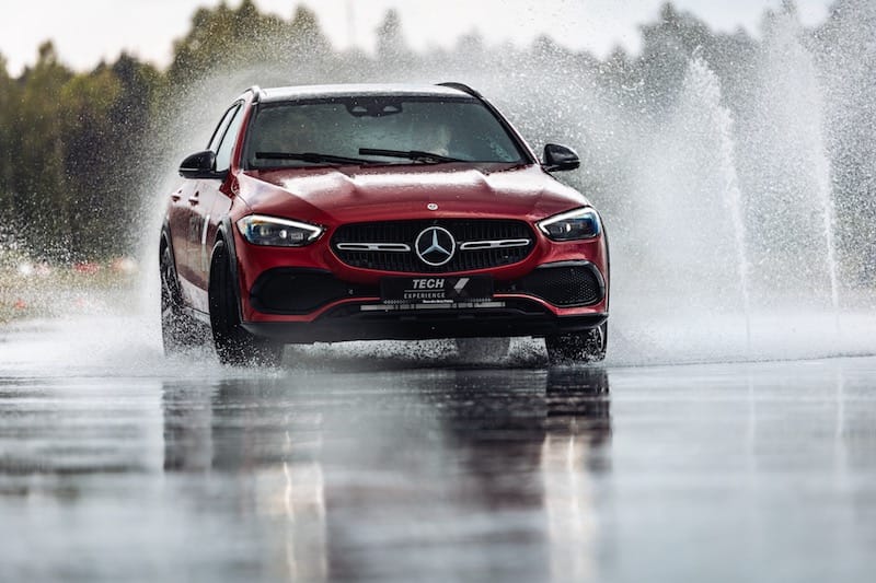 Mercedes-Benz Tech Experience płyta poślizgowa