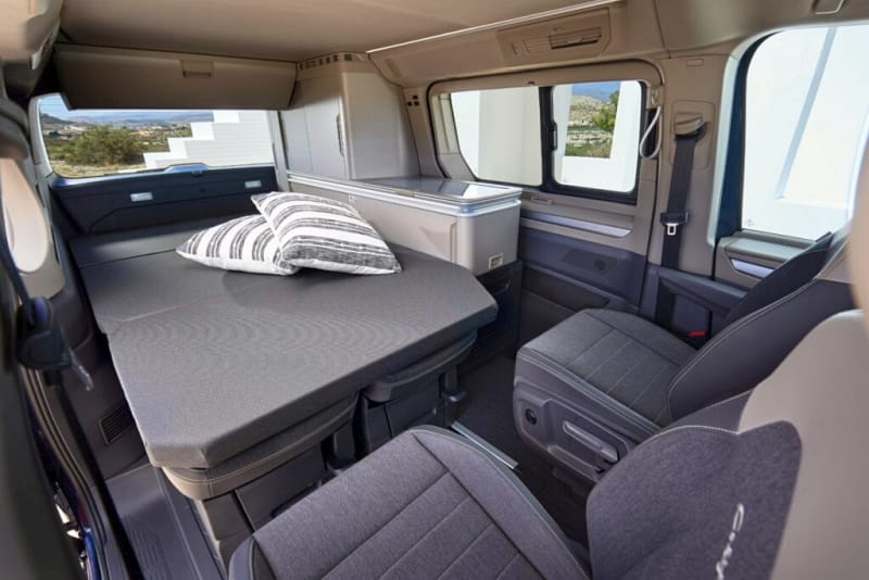 2025 Volkswagen California - łóżko