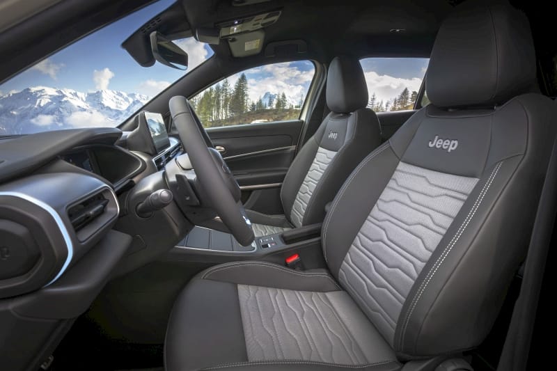 Jeep Avenger 4xe - fotele
