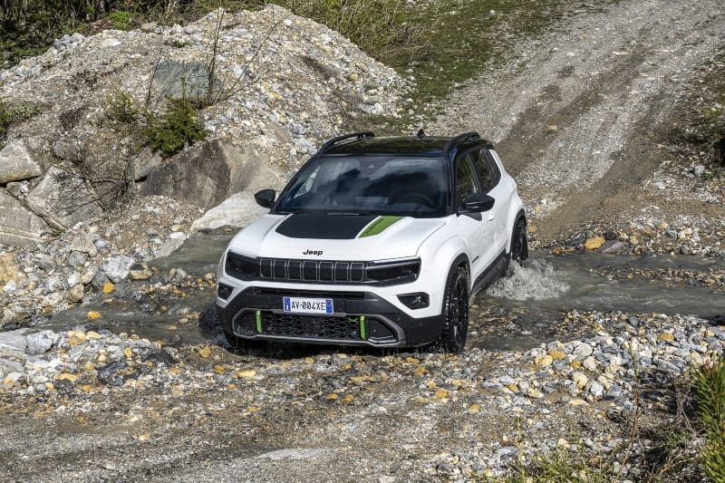 Jeep Avenger 4xe - przód