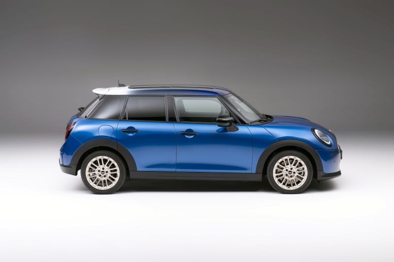 2025 Mini 5d - bok