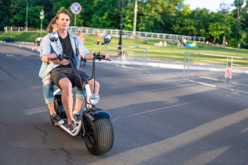 hulajnoga elektryczna siodełko