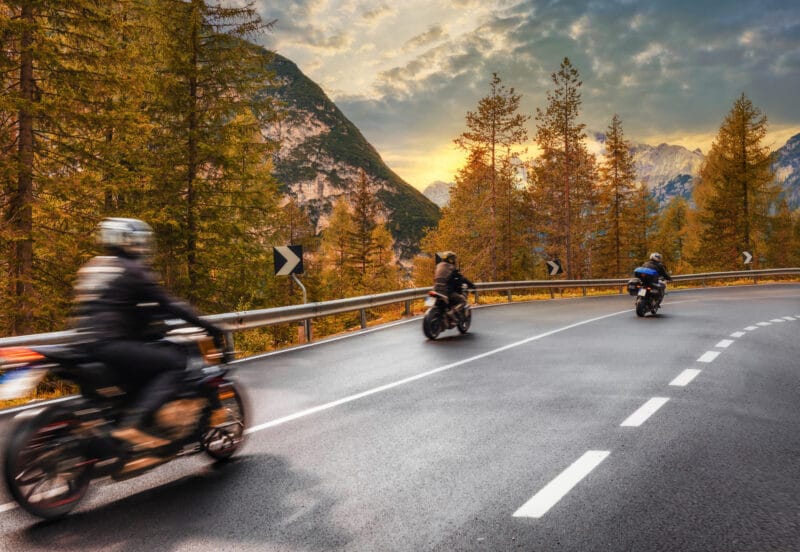 motocykl góry alpy włochy