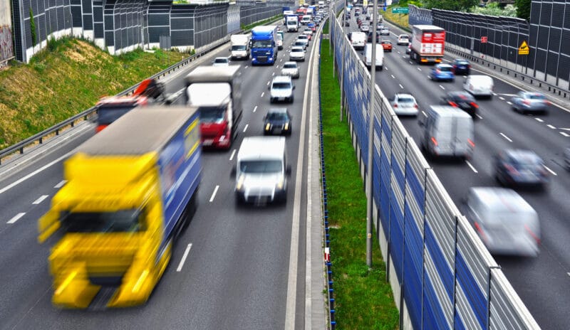 droga ekspresowa ciężarówki