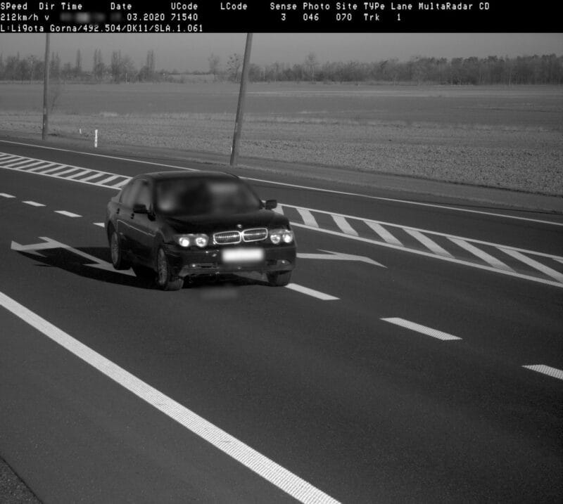 zdjęcie fotoradar 212 km/h Multaradar