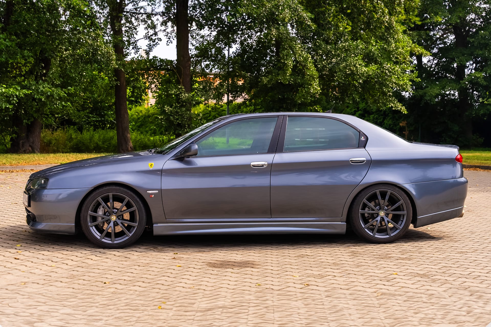 Alfa 166 bok
