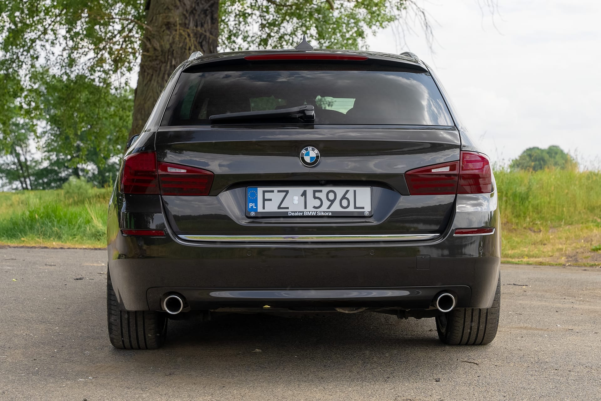 BMW F11 tył