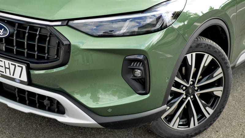Ford Kuga reflektor lewy