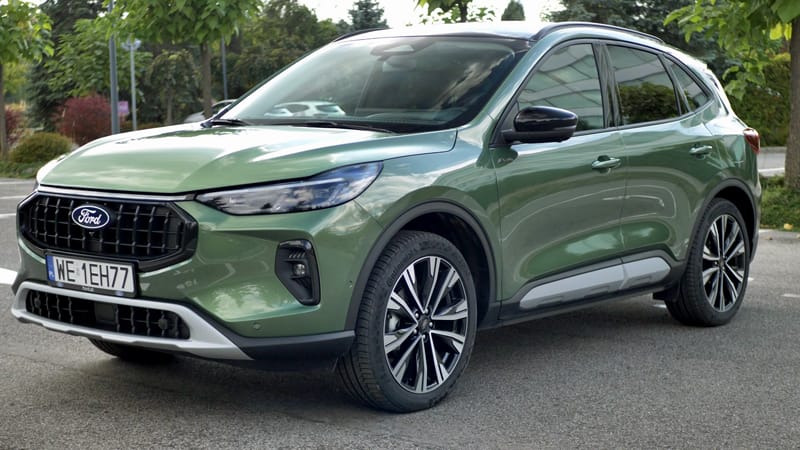 Ford Kuga przód prawy
