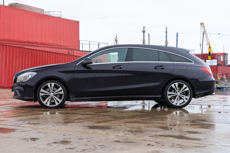 Mercedes CLA bok