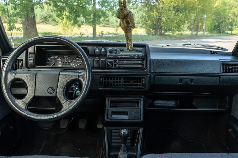 VW Golf II wnętrze