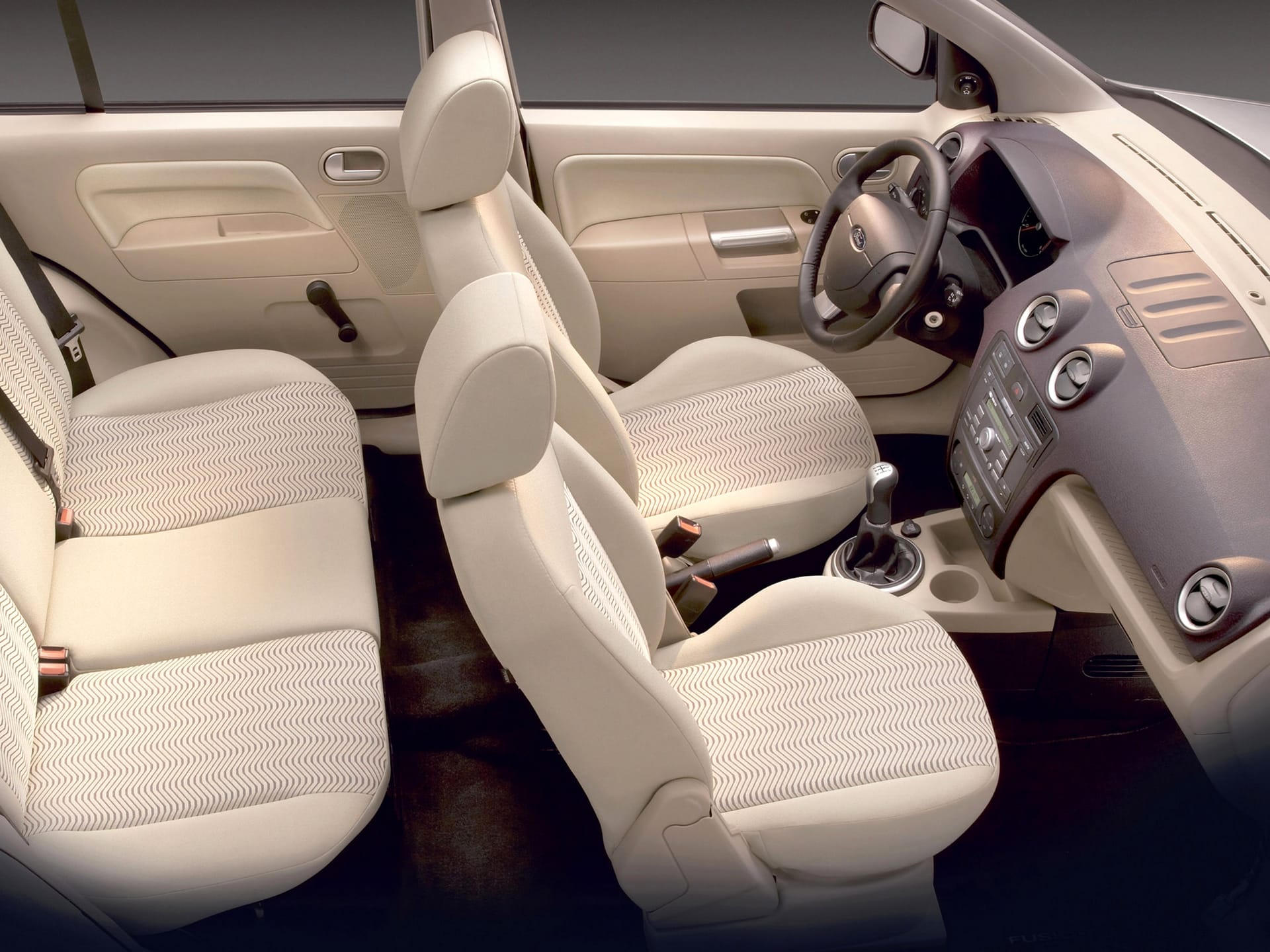 Ford Fusion wnętrze