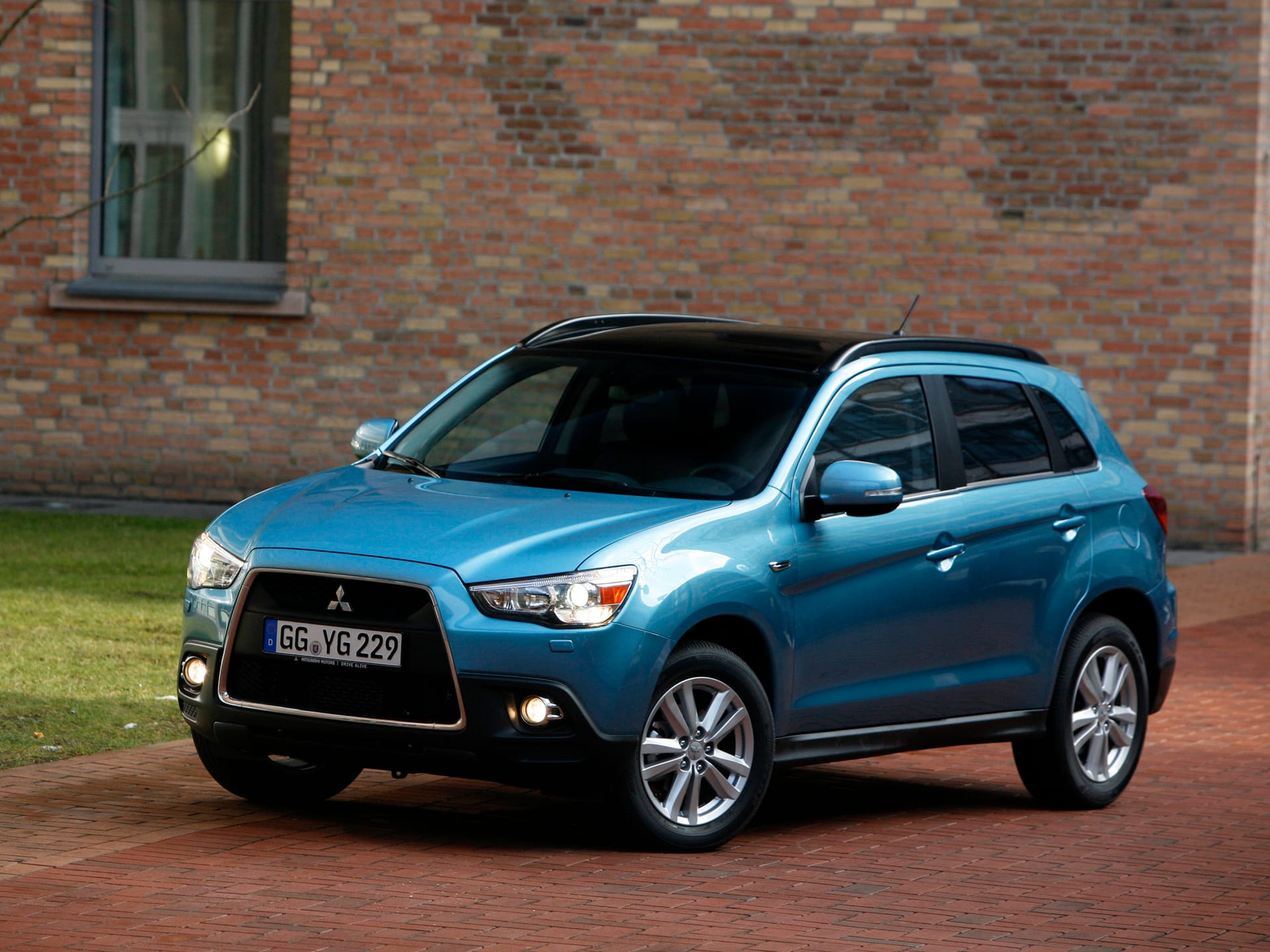 Mitsubishi ASX przód