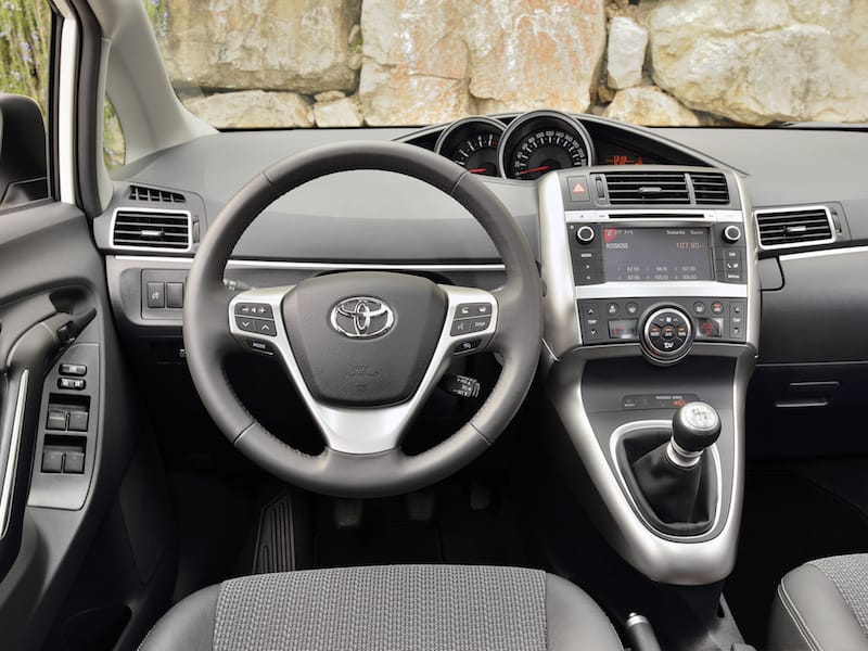 Toyota Verso deska