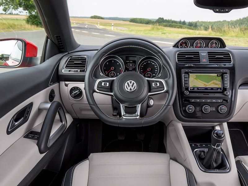VW Scirocco deska
