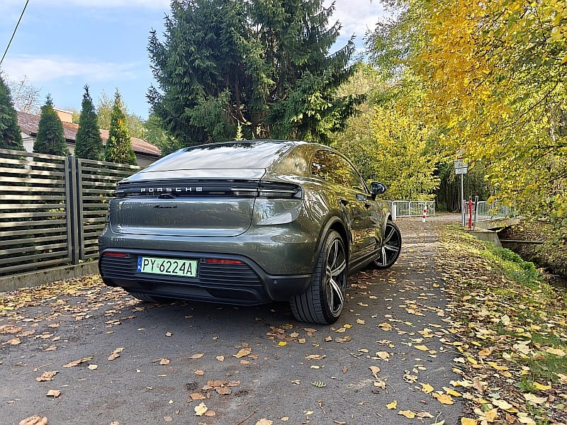 2024 nowe Porsche Macan 4S EV - tył