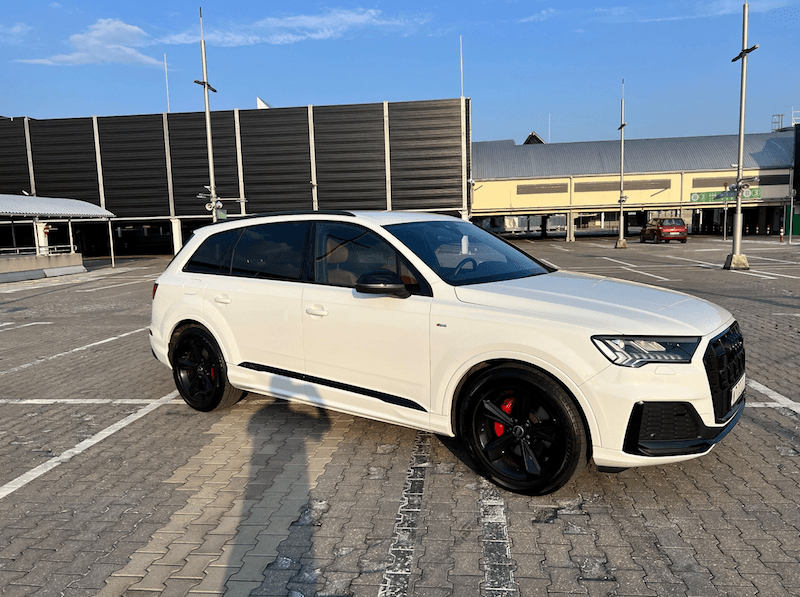 samochód Wojciecha Szczęsnego Audi Q7