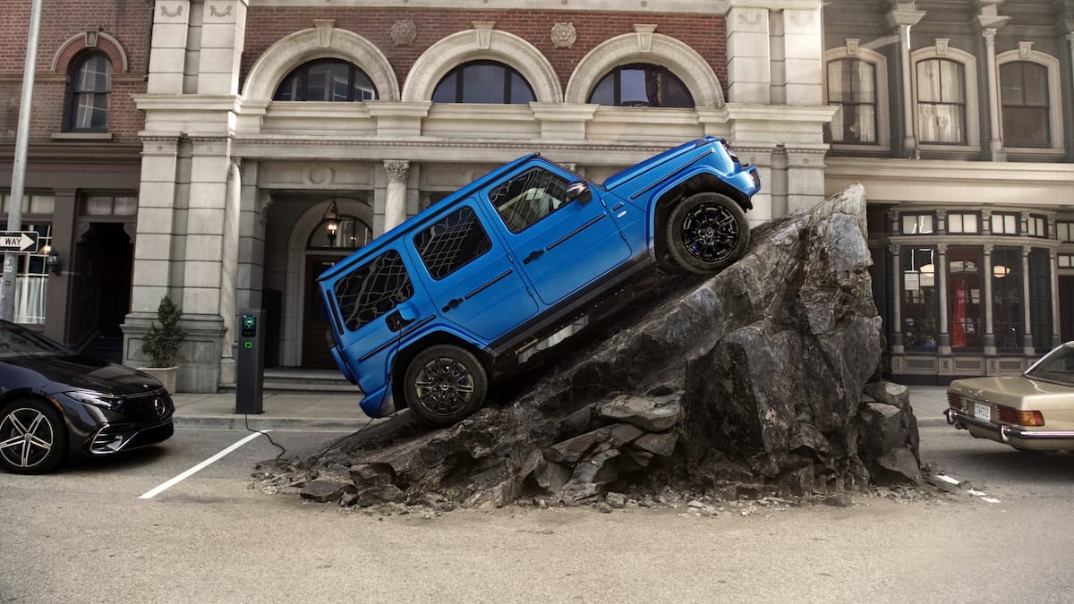 Mercedes G 580 bok teren