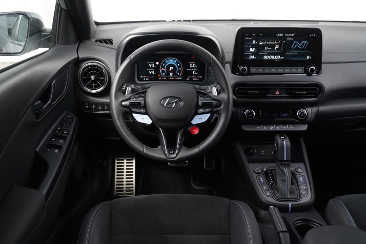 Hyundai Kona N wnętrze