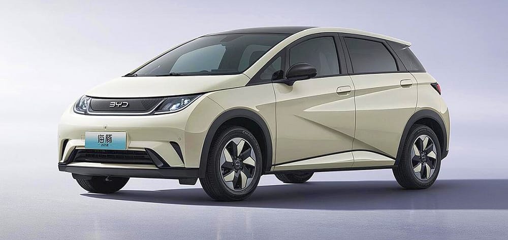 2025 BYD Dolphin - przód