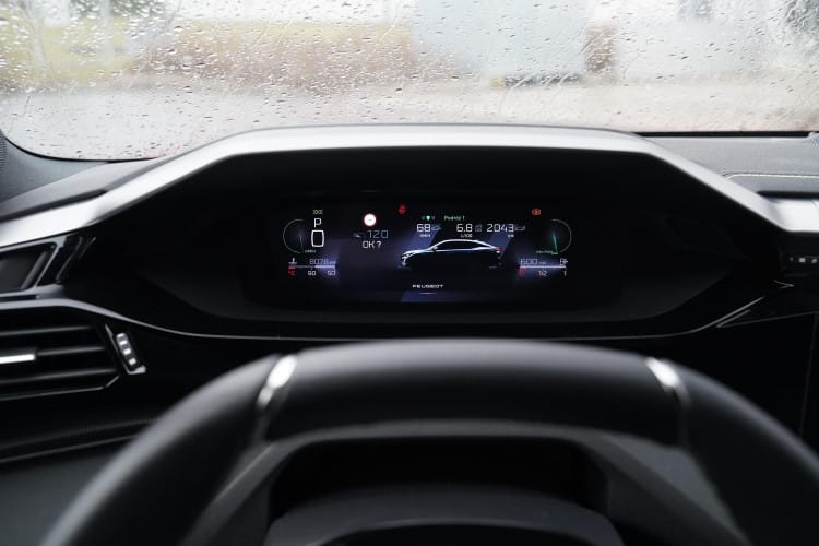 Peugeot 408 ekran