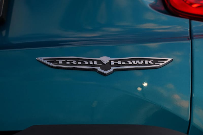 jeep renegade logo